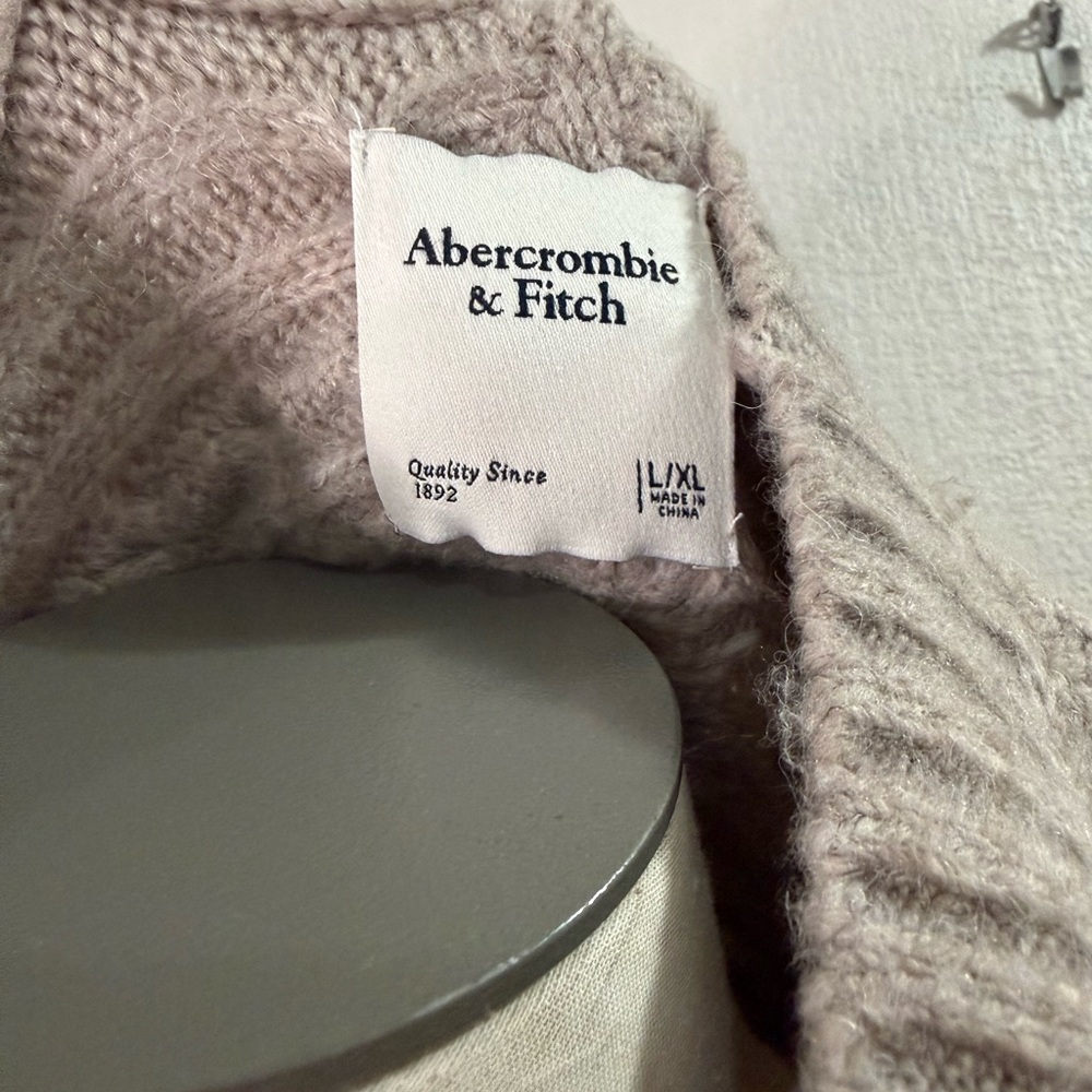 Abercrombie & Fitch Cable Knit Sweater - Creamy beige Size L/XL - Picture 4 of 4